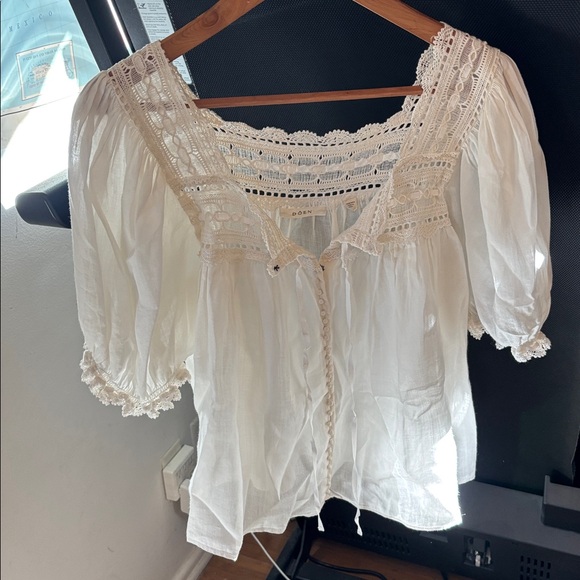 Doen White Lace Blouse - Picture 2 of 16